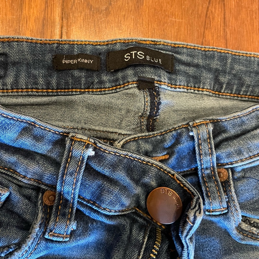 Jeans - Picture 2 of 3